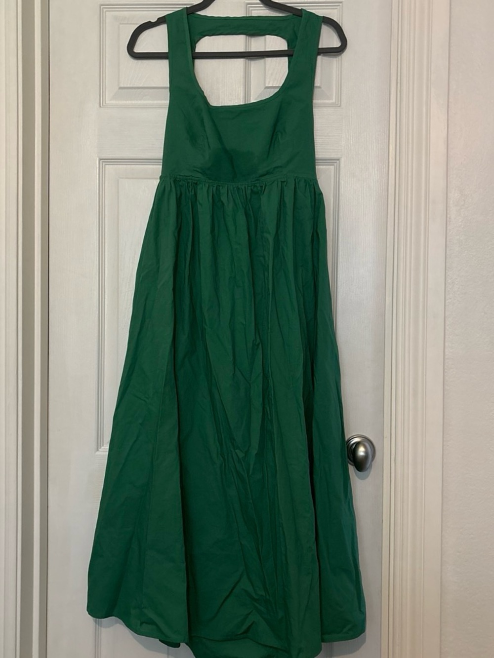 Sleeveless Emerald Maxi Dress with Square Neckline
